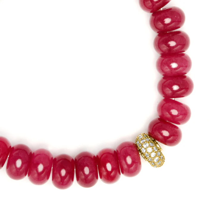 Detalle Pulsera Piedras Rojas