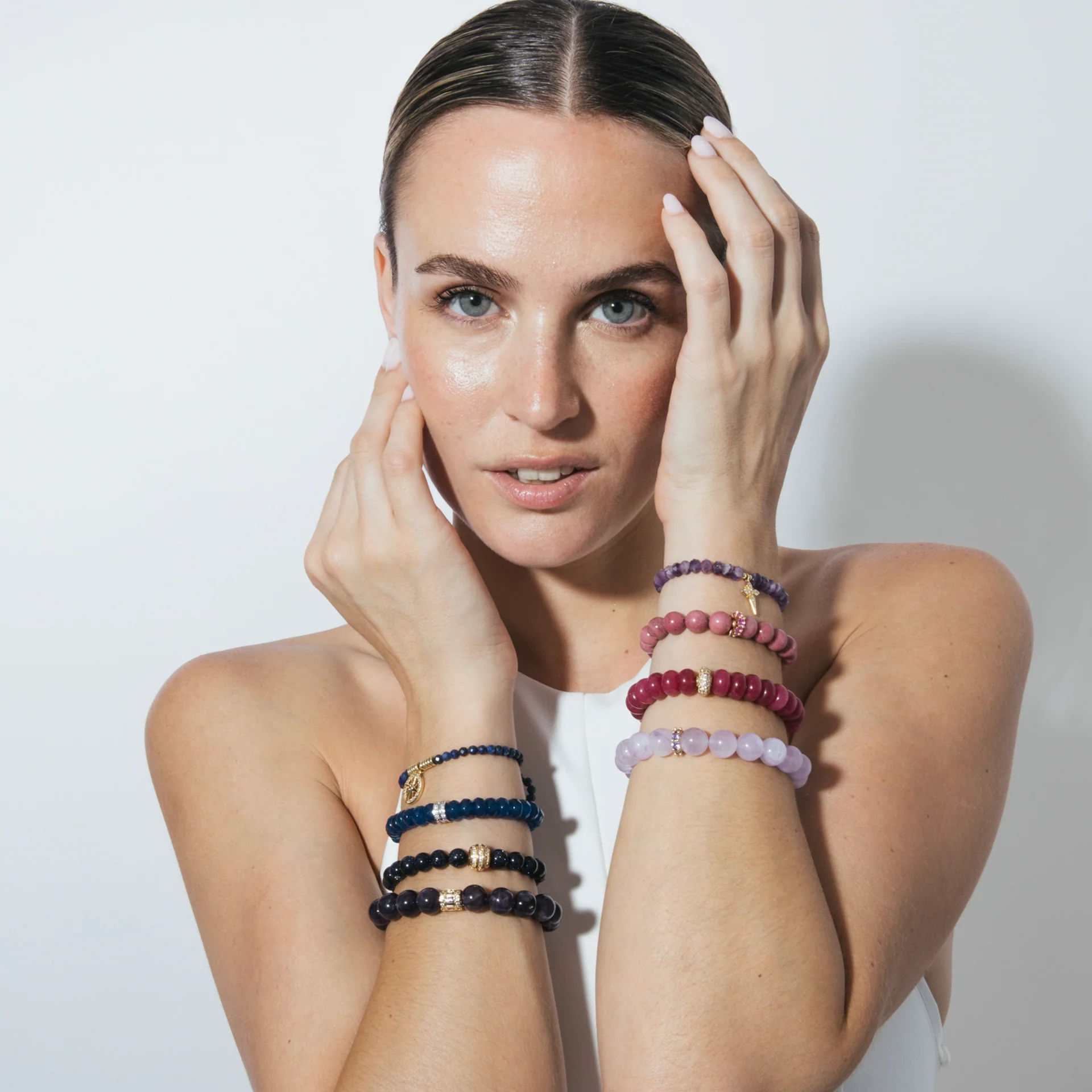 Layering de pulseras de piedras naturales — Luxenter Martínez Joyeros Alcalá